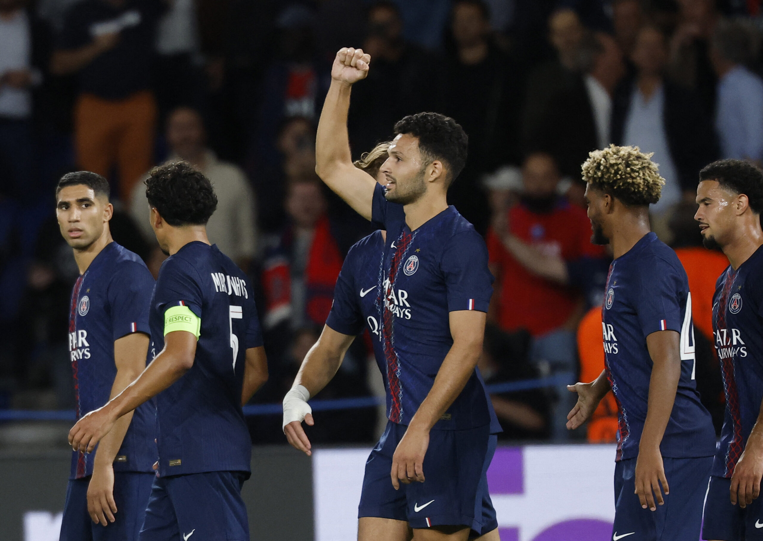 Soccer Football - UEFA Champions League - Paris St Germain v Atalanta - Parc des Princes, Paris, France - September 17, 2025 Paris St Germain's Goncalo Ramos celebrates with teammates after scoring their fourth goal REUTERS