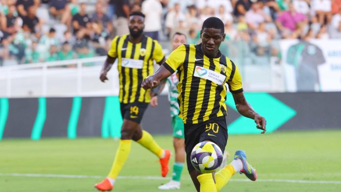 Ο Ζίνι σε αγώνα της ΑΕΚ