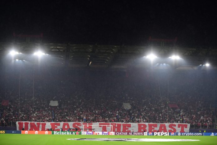 Αϊντχόφεν: To υπέροχο κορέο των γηπεδούχων στο κατάμεστο «Καραϊσκάκης» KLODIAN LATO