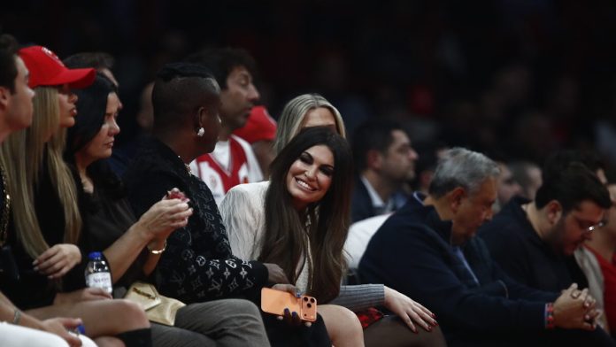 Η Κίμπερλι Γκιλφόιλ είδε στο ΣΕΦ το Ολυμπιακός Κίμπερλι Γκιλφόιλ