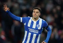 Στέφανος Τζίμας: «Θα σηκωθώ ξανά» Ο Στέφανος Τζίμας πανηγυρίζει για την Μπράιτον