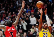 Οι Λέικερς απέδρασαν από το Τορόντο με τρίποντο του Χατσιμούρα, νίκη και για τους Σίξερς επί των Γουόριορς Χατσιμούρα