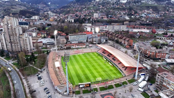 Ιταλός στρατιώτης τραβούσε βίντεο την προπόνηση της Βοσνίας Το γήπεδο της Εθνικής Βοσνίας