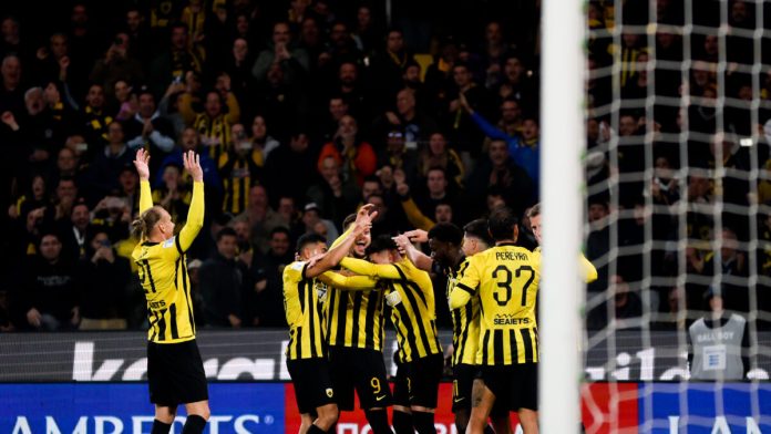 Κηφισιά: Η παρακάμερα του αγώνα με τους πανηγυρισμούς στα γκολ Οι παίκτες της ΑΕΚ