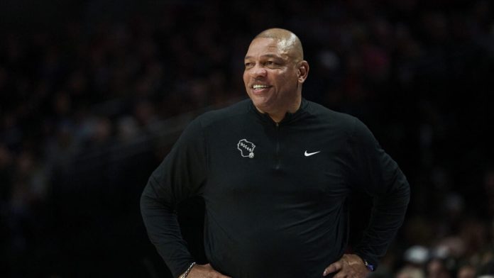 Ντοκ Ρίβερς για Γιάννη Αντετοκούνμπο: «Ακόμα δεν είναι υγιής» Ο Ντοκ Ρίβερς