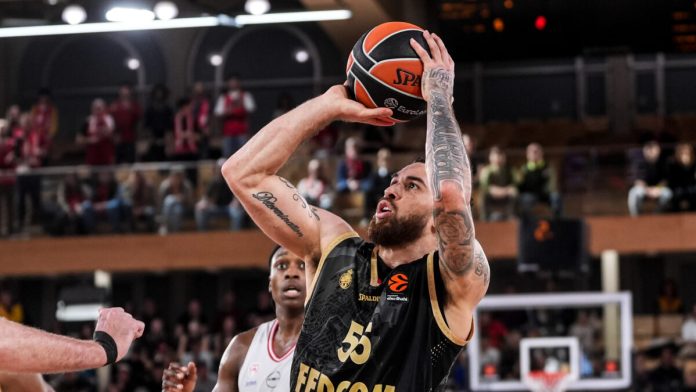 Ο Μάικ Τζέιμς χαρακτήρισε «καμπανάκι» την αποχώρηση του Βασίλη Σπανούλη Ο Μάικ Τζέιμς