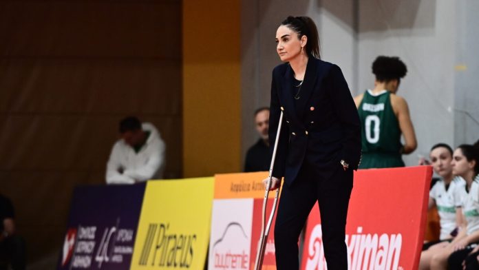 Παναθηναϊκός: Με πατερίτσα και ψηλοτάκουνα η Σελέν Ερντέμ στο ΣΕΦ Η Σελέν Ερντέμ