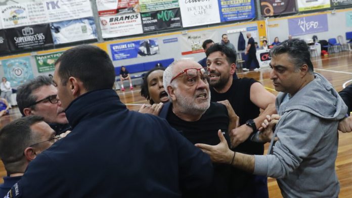 Αμύντας – Ανόρθωση