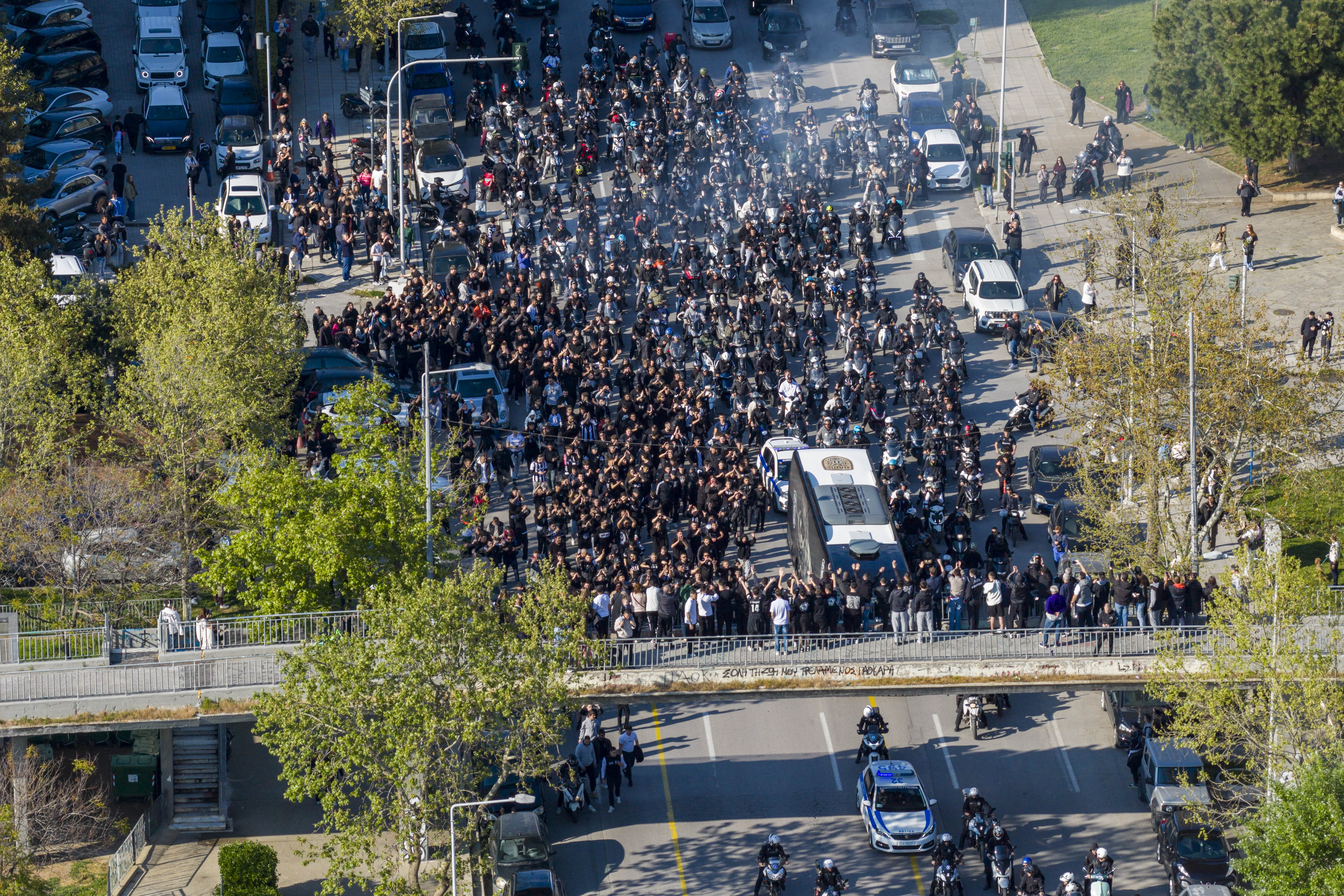Εικόνες από την αναχώρηση του πούλμαν του ΠΑΟΚ για το ντέρμπι με τον  Παναθηναϊκό