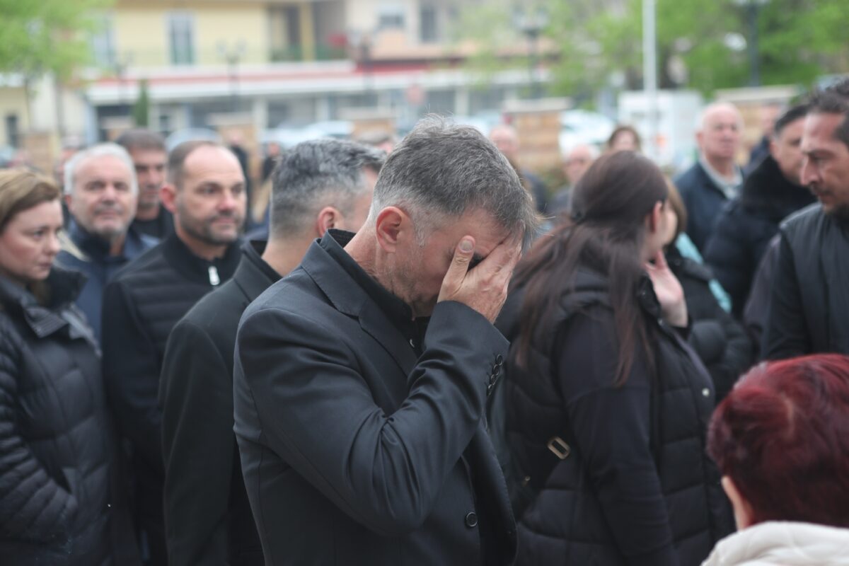 ΕΙΚΟΝΕΣ ΑΠΟ ΤΗΝ ΚΗΔΕΙΑ ΤΟΥ ΣΤΕΦΑΝΟΥ ΜΠΟΡΜΠΟΚΗ (ΒΑΣΙΛΗΣ ΒΕΡΒΕΡΙΔΗΣ