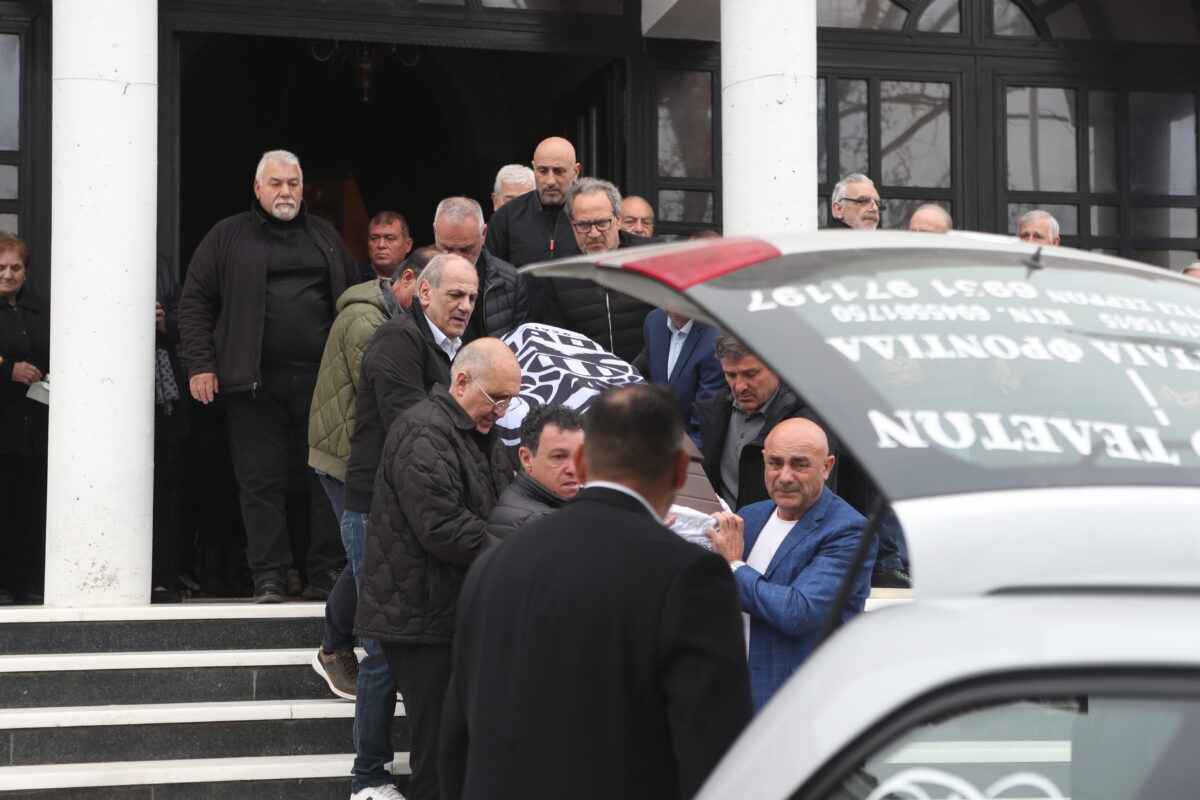 ΕΙΚΟΝΕΣ ΑΠΟ ΤΗΝ ΚΗΔΕΙΑ ΤΟΥ ΣΤΕΦΑΝΟΥ ΜΠΟΡΜΠΟΚΗ (ΒΑΣΙΛΗΣ ΒΕΡΒΕΡΙΔΗΣ