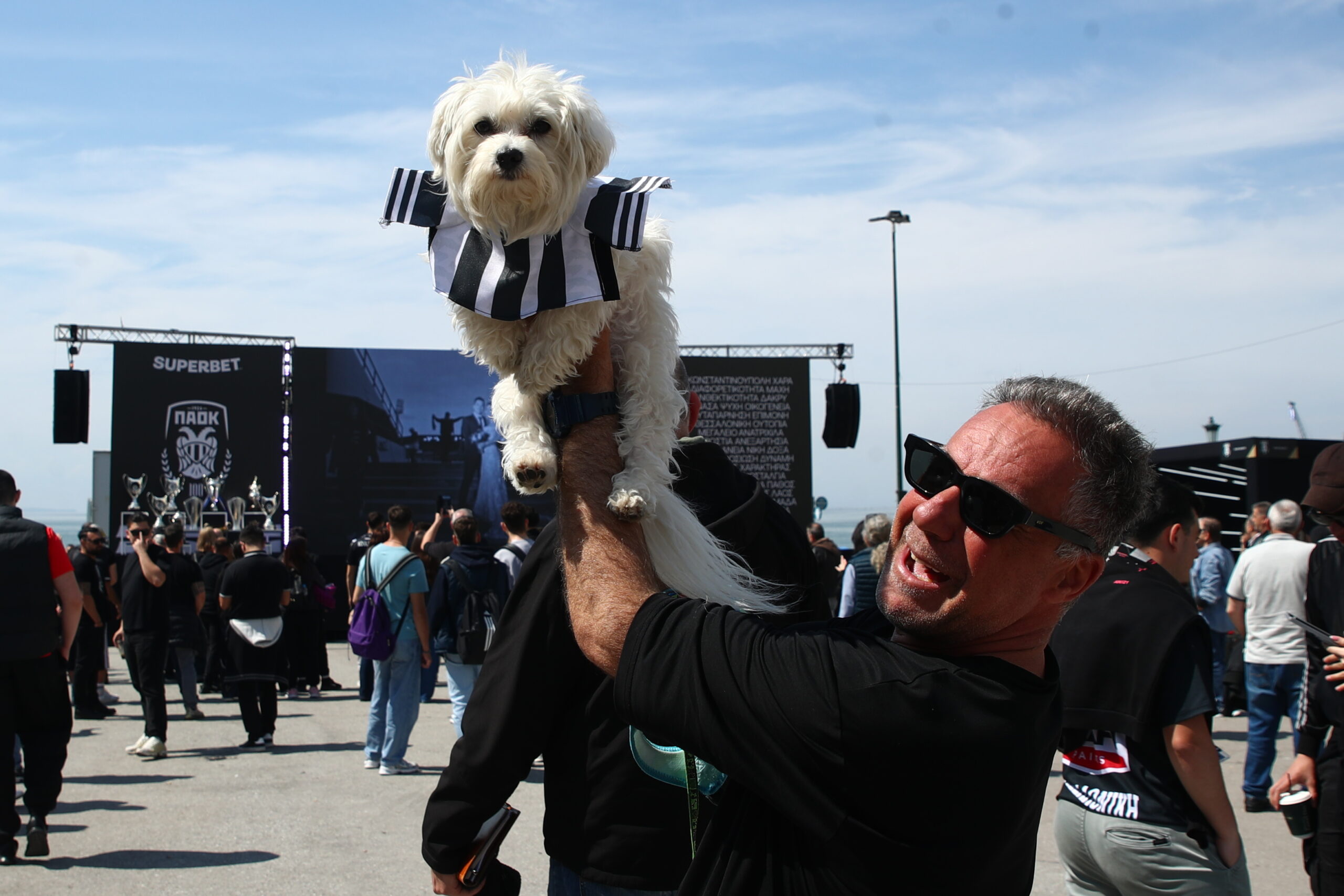 Εικόνες από τις εκδηλώσεις του ΠΑΟΚ στην Πλατεία Αριστοτέλους