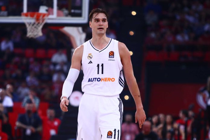 Ο Μάριο Χεζόνια