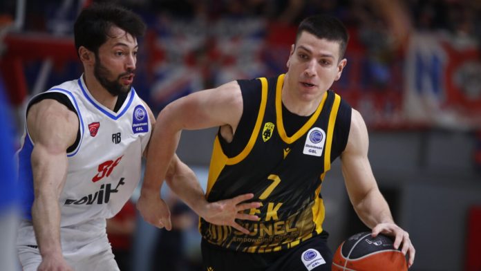 Ο Φλιώνης στο Πανιώνιος - ΑΕΚ