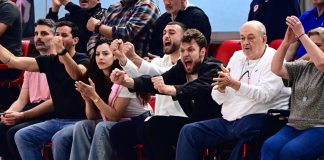 Βεζένκοφ και Νετζήπογλου πανηγύρισαν έξαλλα τη νίκη του Ολυμπιακού επί της Νόβι Μπέογκραντ στο πόλο ανδρών Βεζένκοφ και Νετζήπογλου