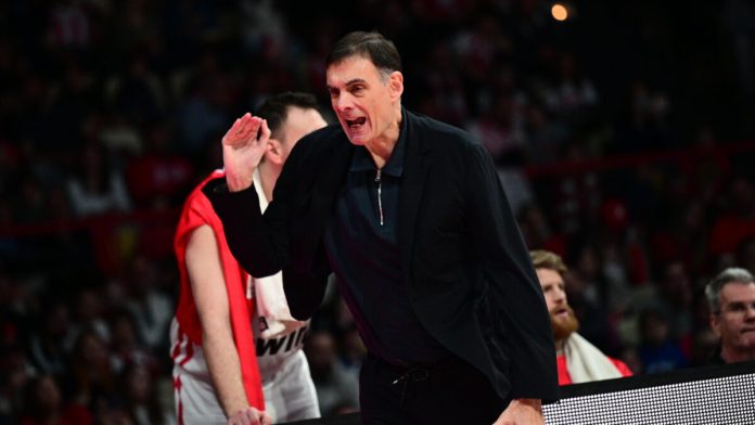 Ο Γιώργος Μπαρτζώκας