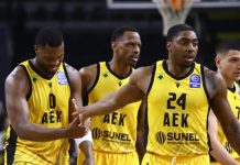 Η ΑΕΚ φωτογραφήθηκε στο Καλλιμάρμαρο ενόψει του Final 4 του BCL, εκεί όπου σήκωσε το πρώτο ευρωπαϊκό τρόπαιο ΦΩΤΟ ΜΑΡΚΟΣ ΧΟΥΖΟΥΡΗΣ