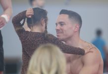 Η στιγμή που οι κόρες του τον βλέπουν να κατακτά το χρυσό μετάλλιο στο Κάιρο Ο Λευτέρης Πετρούνιας