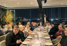 Ο Άλεκ Πίτερς