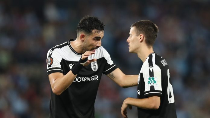 Ο Μιχαηλίδης με τον Κωνσταντέλια σε αγώνα του ΠΑΟΚ