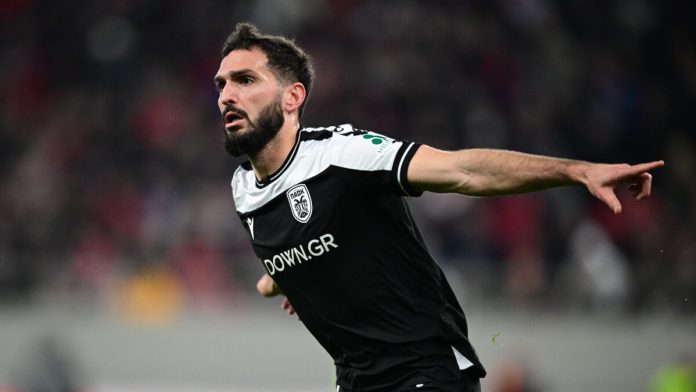 Ο Οζντόεφ πανηγυρίζει το γκολ του (KLODIAN LATO