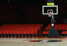 Ο Ολυμπιακός γέμισε το ΣΕΦ με κόκκινα μπλουζάκια για το game 1 με τη Μονακό, στα playoffs της Euroleague ΦΩΤΟ ΜΑΡΚΟΣ ΧΟΥΖΟΥΡΗΣ