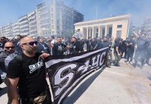 Οπαδοί του ΠΑΟΚ και του ΟΦΗ έκαναν εξέδρα στην παραλία του Βόλου πριν τον τελικό του Κυπέλλου Ελλάδας Betsson ΚΥΠΕΛΛΟ ΕΛΛΑΔΟΣ 2025-2026