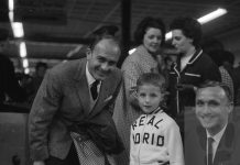 Πέθανε ο Εμίλιο Σανταμαρία, θρυλικός αρχηγός της Ρεάλ Μαδρίτης Ο Εμίλιο Σανταμαρία (ΔΕΞΙΑ) σε φωτογραφία με τον Αλφρέδο Ντι Στέφανο (Credit line: BNA Photographic