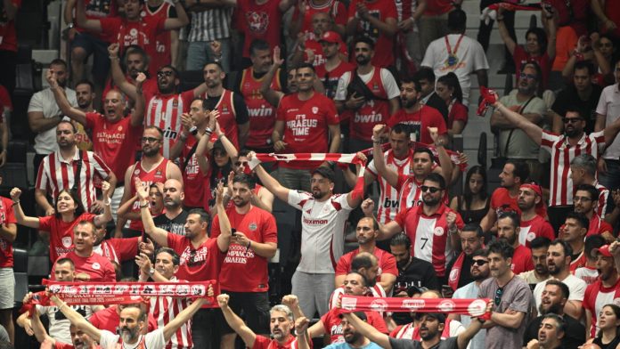 Οι οπαδοί του Ολυμπιακού