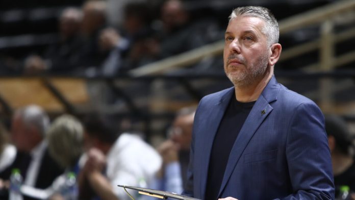 Ο Παπαθεοδώρου