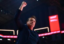 Βαλένθια live για τα πλέι οφ της Euroleague Ο Αταμάν στην είσοδό του στο T- Center/ (ΔΗΜΗΤΡΗΣ ΜΠΙΡΝΤΑΧΑΣ / EUROKINISSI)