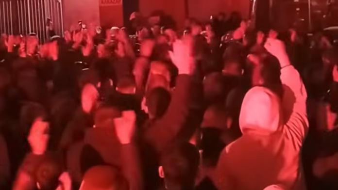 Η αποθεωτική υποδοχή
