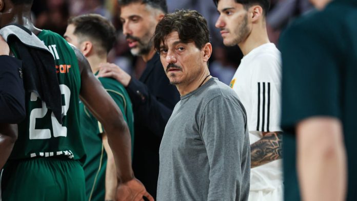 Ο Δημήτρης Γιαννακόπουλος