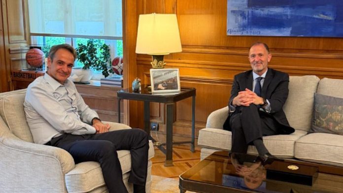 «Να αναδείξουμε τη φιλοξενία, το δυναμισμό και την ενέργεια της Ο Κυριάκος Μητσοτάκης με τον Τσους Μπουένο