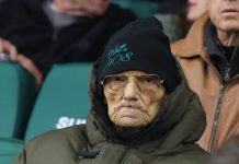 Ο θρύλος του Παναθηναϊκού στο πλευρό της ομάδας στο ντέρμπι με την ΑΕΚ Ο Αντώνης Αντωνιάδης