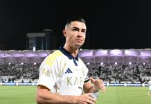 Οπαδοί της Αλ Σαμπάμπ φώναζαν ρυθμικά «Μέσι, Μέσι» και ο Πορτογάλος απάντησε με χειρονομία Ο Κριστιάνο Ρονάλντο