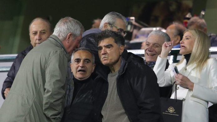 Ο Γιάννης Βαρδινογιάννης με τον Άγγελο Φιλιππίδη